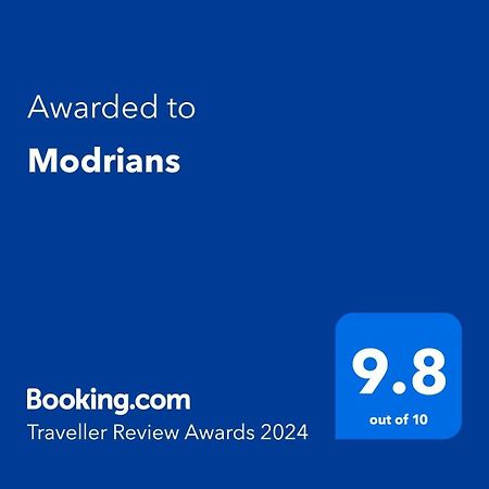 Modrians Bed & Breakfast Runaway Bay Eksteriør bilde