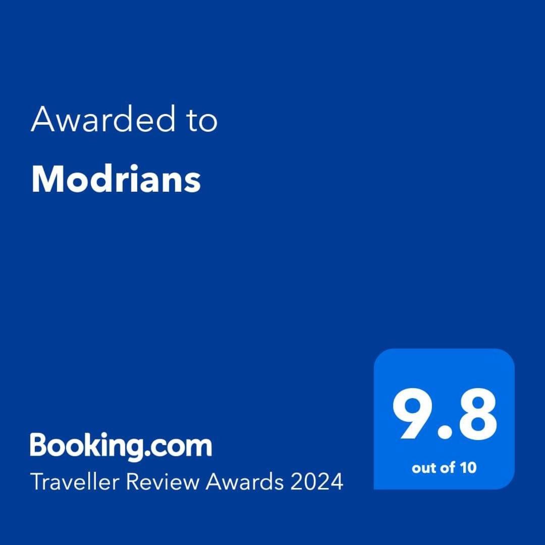 Modrians Bed & Breakfast Runaway Bay Eksteriør bilde